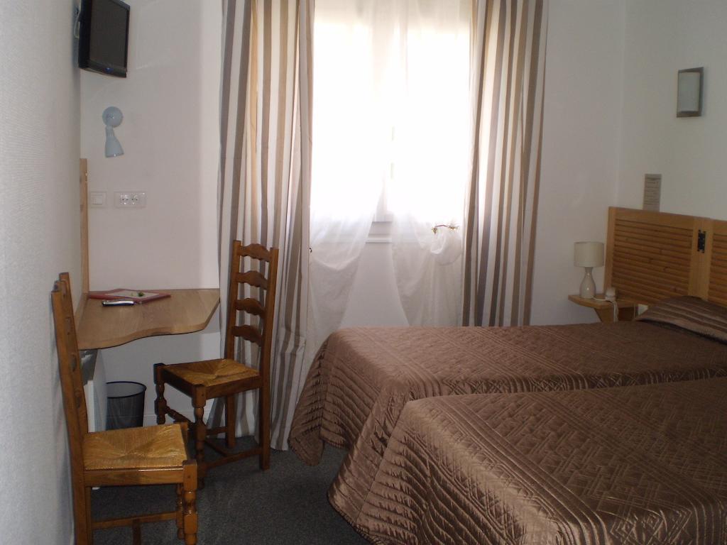 Hotel L Ander Saint-Flour  Rom bilde